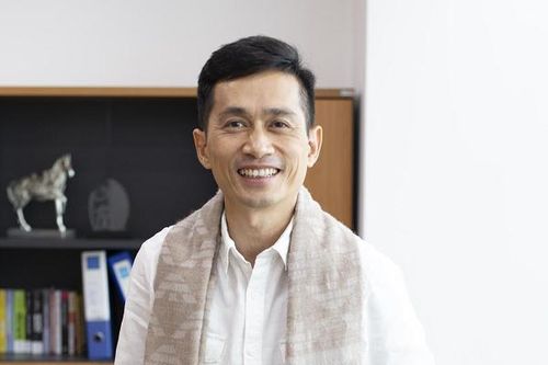 Khởi tố, bắt tạm giam Tổng Giám đốc Chứng khoán APEC Nguyễn Đỗ Lăng