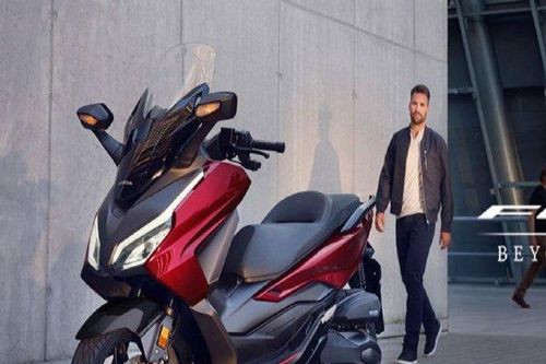 Ra mắt 2023 Honda Forza 250, giá hơn 141 triệu đồng