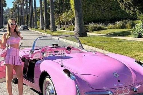 Kiểu phong cách lấy cảm hứng từ Barbie đẹp nhất của Margot Robbie
