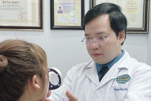 Thiếu nữ Hà thành nhận trái đắng sau xăm môi