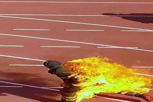 Lính cứu hỏa Pháp chạy kiểu 'đuốc sống', phá 2 kỷ lục thế giới