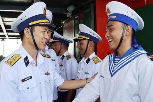 Bảo vệ vững chắc chủ quyền giữa trùng khơi