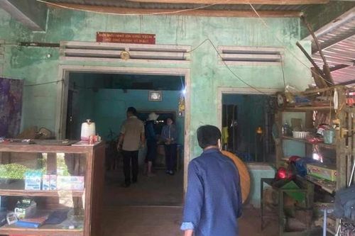 Xót xa 3 con theo cha mẹ ra sông cào hến bị đuối nước thương tâm
