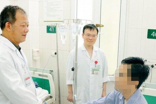 Nam thanh niên bị 'vỡ tim' sau giấc ngủ đêm được cứu sống ngoạn mục