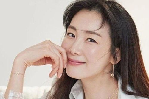 'Nữ hoàng nước mắt' trẻ đẹp nhờ nhân sâm và rượu gạo