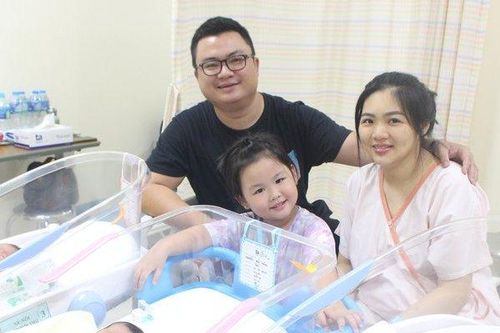 Phẫu thuật kịp thời cho sản phụ mang thai 3 hiếm gặp
