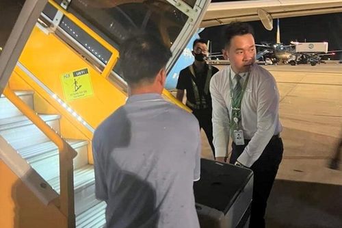 Chuyến bay Bamboo Airways trễ 23 phút chờ đón trái tim hiến tặng