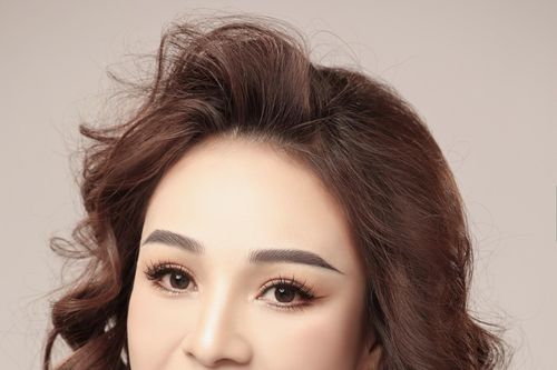 Ca sĩ Ngọc Lan Trang: Như bông hoa vươn lên từ vách đá, càng khó khăn càng rực rỡ