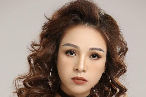 Ca sĩ Ngọc Lan Trang làm 'nóng' lại dòng nhạc thập niên 70-80-90