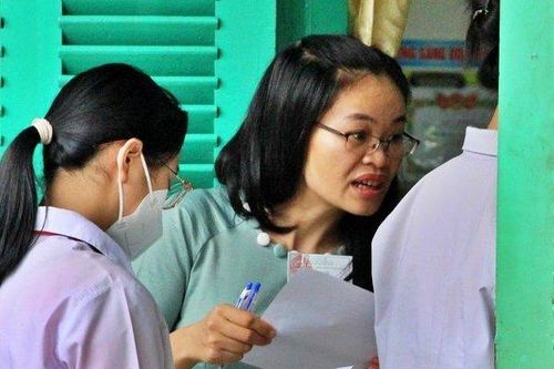 Tp.HCM: Chênh vênh điểm cao vẫn trượt, điểm thấp vẫn đậu lớp 10