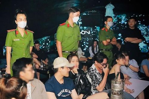 Công an Hà Nội, TPHCM ra quân xử lý tình trạng sử dụng 'bóng cười'