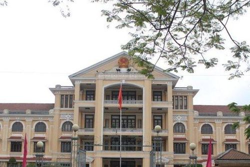 Thừa Thiên-Huế chuyển vị trí 76 cán bộ để phòng ngừa tham nhũng