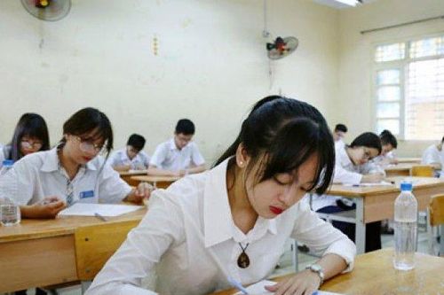 Hà Nội hạ điểm chuẩn vào lớp 10 THPT công lập