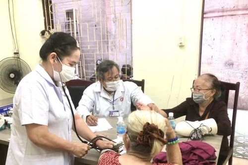 Hội Đông y tỉnh Khánh Hòa khám điều trị miễn phí cho hơn 13.400 lượt người
