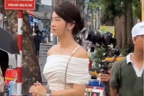 Vô tình lọt vào 'cam thường', hot girl Lê Bống bất ngờ được khen