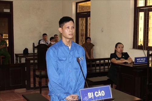 Lĩnh án tù vì cưỡng đoạt tiền của cảnh sát giao thông