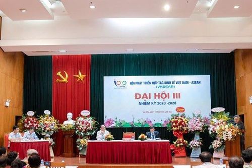 Đẩy mạnh vai trò thúc đẩy hợp tác kinh tế Việt Nam - ASEAN
