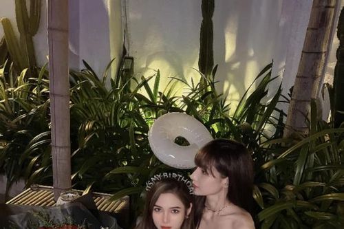 Rộ tin cặp đồng tính nữ nổi tiếng chia tay, lý do được tiết lộ?