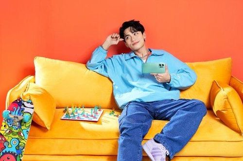 MONO bất ngờ quay trở lại đường đua âm nhạc với MV 'Em Là'