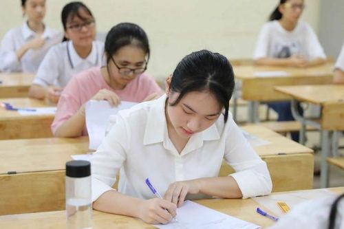 Tuyển sinh vào lớp 10: Hà Nội đề xuất cơ chế đặc thù