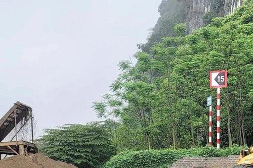 Vì sao giá cát Hà Tĩnh cao gấp nhiều lần Quảng Bình và Nghệ An?