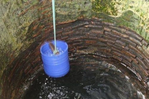 Hà Tĩnh: Người đàn ông ngạt khí tử vong dưới giếng nước