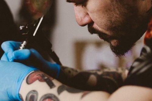 Mẹo chăm sóc sau khi xăm: Những điều bạn cần biết