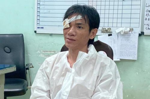 Bắt được đối tượng vào trụ sở dùng kéo đâm công an phường