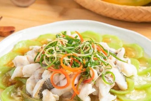 Thêm nguyên liệu này vào món cá hấp sẽ ngon và thanh mát hơn