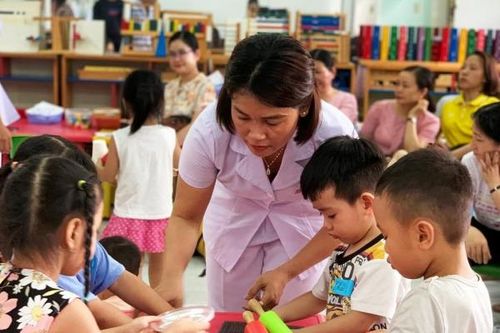 Xây dựng trường mầm non lấy trẻ làm trung tâm