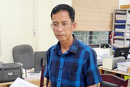 Khởi tố Phó trưởng phòng kinh tế hạ tầng