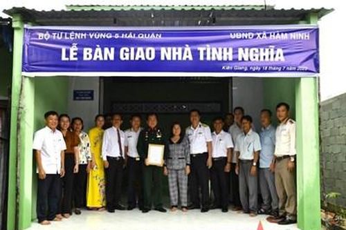 Vùng 5 Hải quân bàn giao nhà tình nghĩa tại Kiên Giang