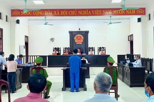 Cựu cán bộ ngân hàng lĩnh 23 năm tù