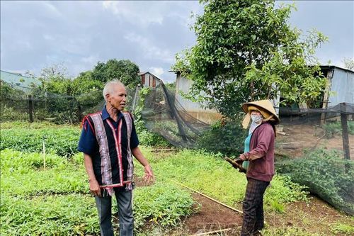 Puih Duch - già làng gương mẫu trong xây dựng nông thôn mới