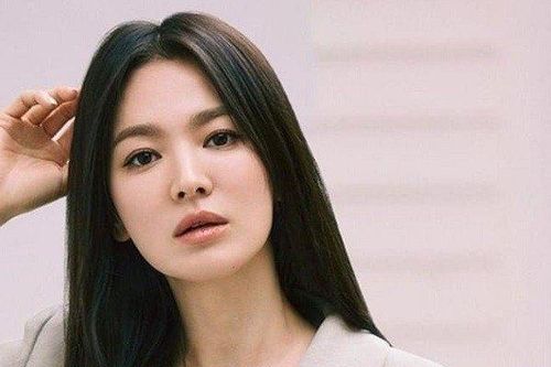 Song Hye-kyo xin lỗi vì sự cố rơi thanh sắt khi xây nhà mới