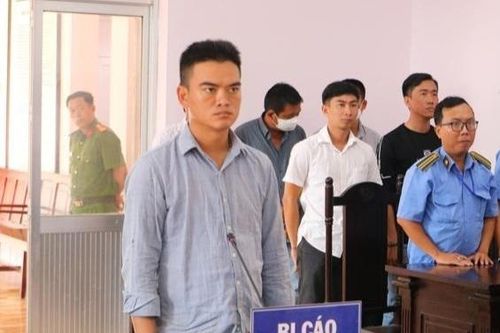 2 năm tù cho đối tượng 'nhốt' cán bộ kiểm tra công trình xây dựng không phép