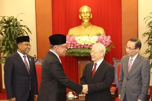 Tổng Bí thư tiếp Thủ tướng Malaysia thăm chính thức Việt Nam