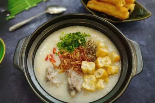 Ăn cháo ấm bụng nhưng có 4 nhóm người cần lưu ý khi ăn