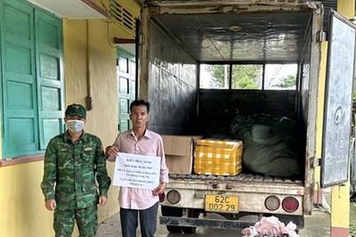 Bộ đội Biên phòng tỉnh Long An bắt giữ nhiều hàng hóa không có giấy tờ hợp lệ