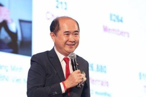 Chủ tịch BNI Việt Nam Hồ Quang Minh chia sẻ tại Hội nghị quốc gia và Xúc Tiến Thương Mại Kết nối Doanh nhân BNI HongKong