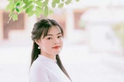 Tiết lộ các thành tích 'khủng' của nữ thủ khoa khối D