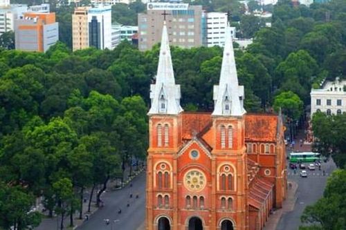 Nhà thờ Đức Bà TPHCM vào top 10 nhà thờ tráng lệ nhất châu Á