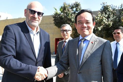 Phó Thủ tướng Trần Lưu Quang thăm Trung tâm Peres về hòa bình và đổi mới sáng tạo tại Israel