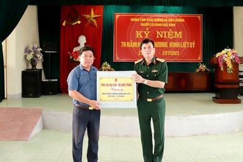 Tổng cục Hậu cần thăm, tặng quà Trung tâm nuôi dưỡng và điều dưỡng Người có công tỉnh Thái Bình