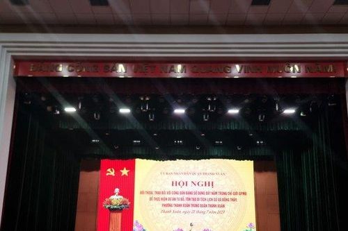 Người dân bỏ về trong buổi đối thoại Dự án tu bổ Gò Đống Thây