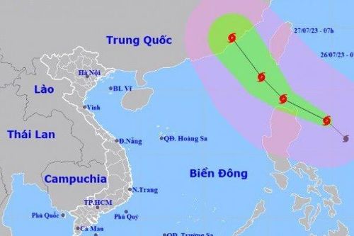 Tin tức 24h qua: Bão Doksuri gió giật trên cấp 17 đang hướng về Biển Đông