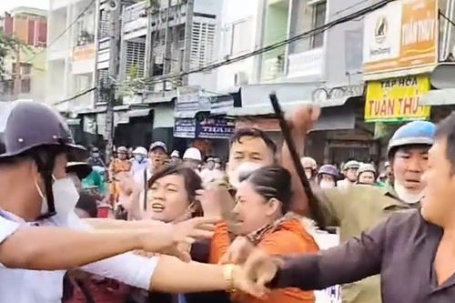 Thông tin liên quan đến clip cán bộ xô xát với tiểu thương tại TP Cà Mau