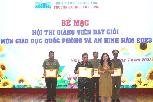 Sôi nổi Hội thi giảng viên dạy giỏi Giáo dục quốc phòng và an ninh