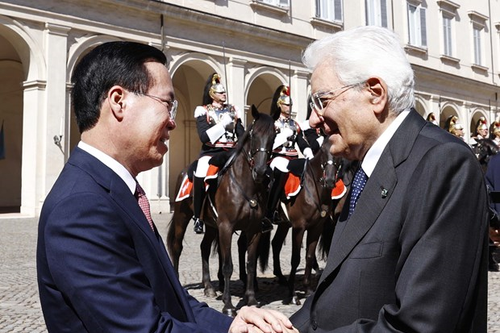 Tổng thống Italy chủ trì lễ tiễn chính thức Chủ tịch nước Võ Văn Thưởng và Phu nhân