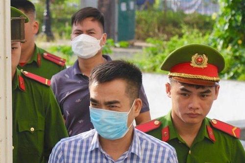Đưa hối lộ hơn 100 tỷ đồng, 2 chủ doanh nghiệp 'chia nhau' 21 năm tù